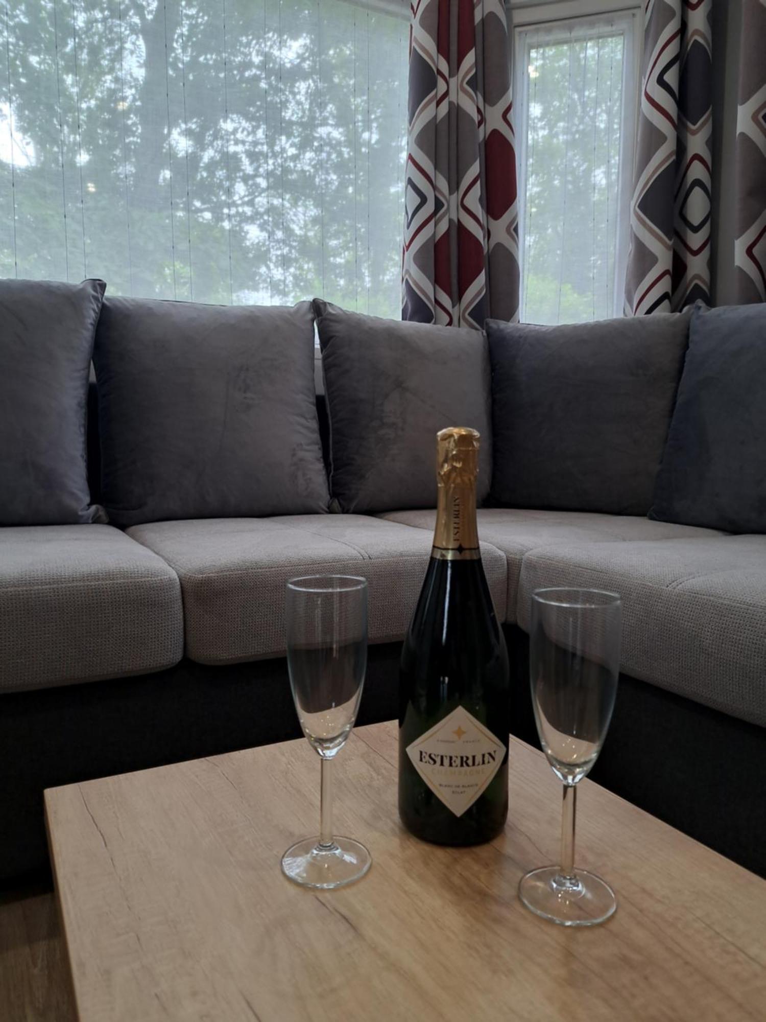 Au 7Cent14 Villa Marcilly-sur-Eure Exteriör bild